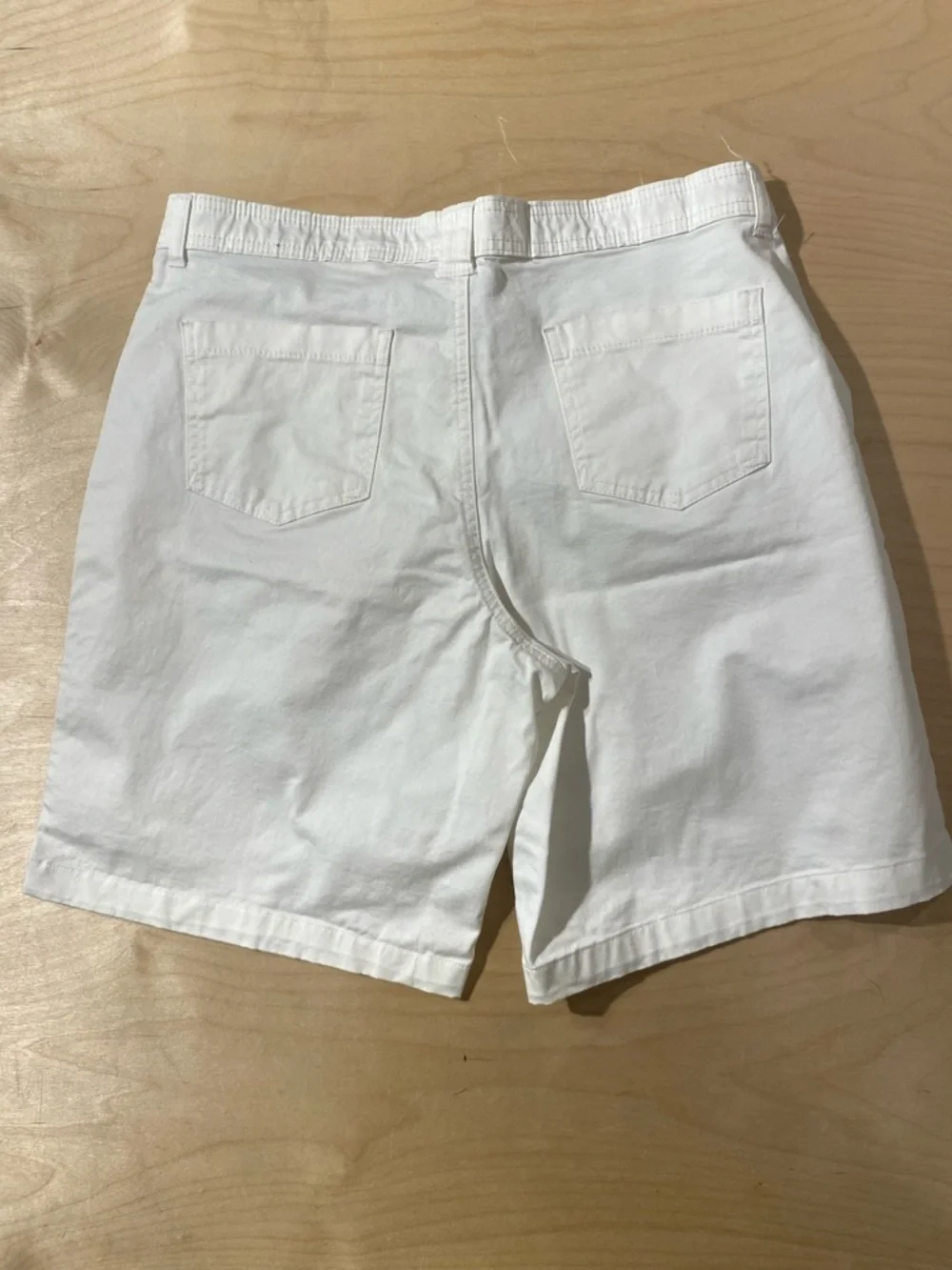 Rider’s by Lee White Women's Cotton Bermuda Shorts 12M (RB)